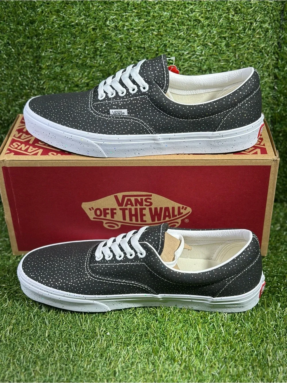 Vans Era Confetti, Black/ Silver Glitter/ White, Men’s 10, VN0A4U392NA
